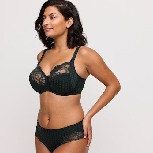 Primadonna Madison in Deep Forest