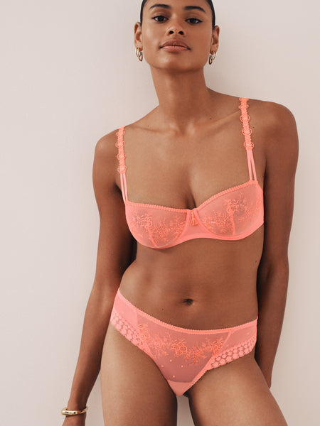 Marie Jo Annaelle in Neon Peach