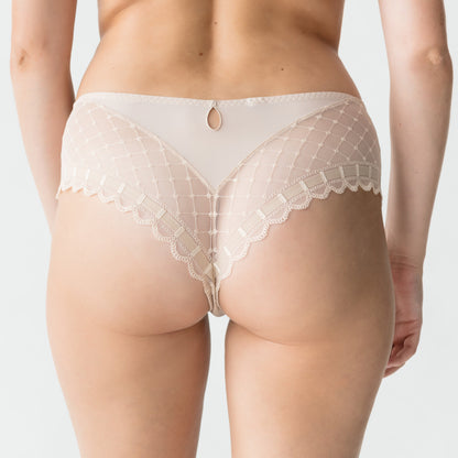 Primadonna Twist A La Folie Luxury Thong in Caffe Latte