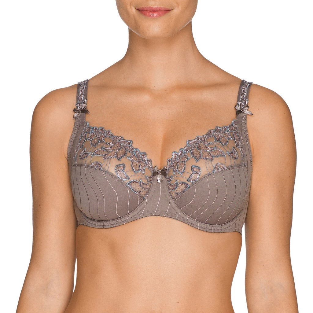 0161810 Smokey Sand-UK 38C / EU 85C / US 38C