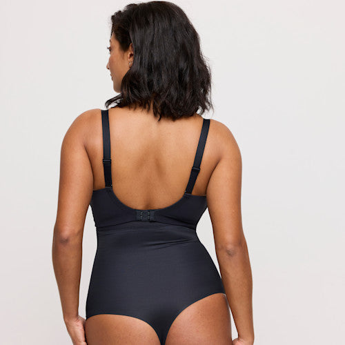 Primadonna Figuras Smoothing Thong in Charcoal