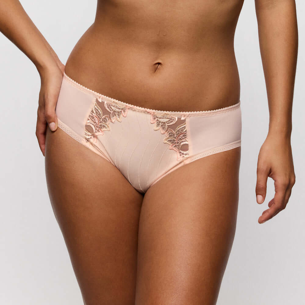 Primadonna Deauville Rio Briefs in Venus featuring elegant design and comfortable fit in warm pink shade.