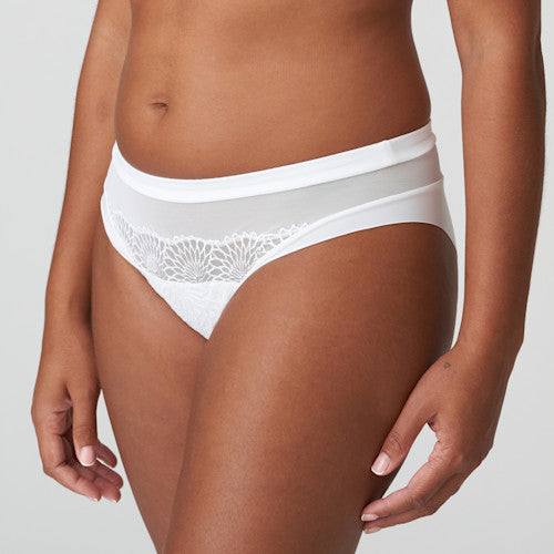 Primadonna Sophora Rio in White