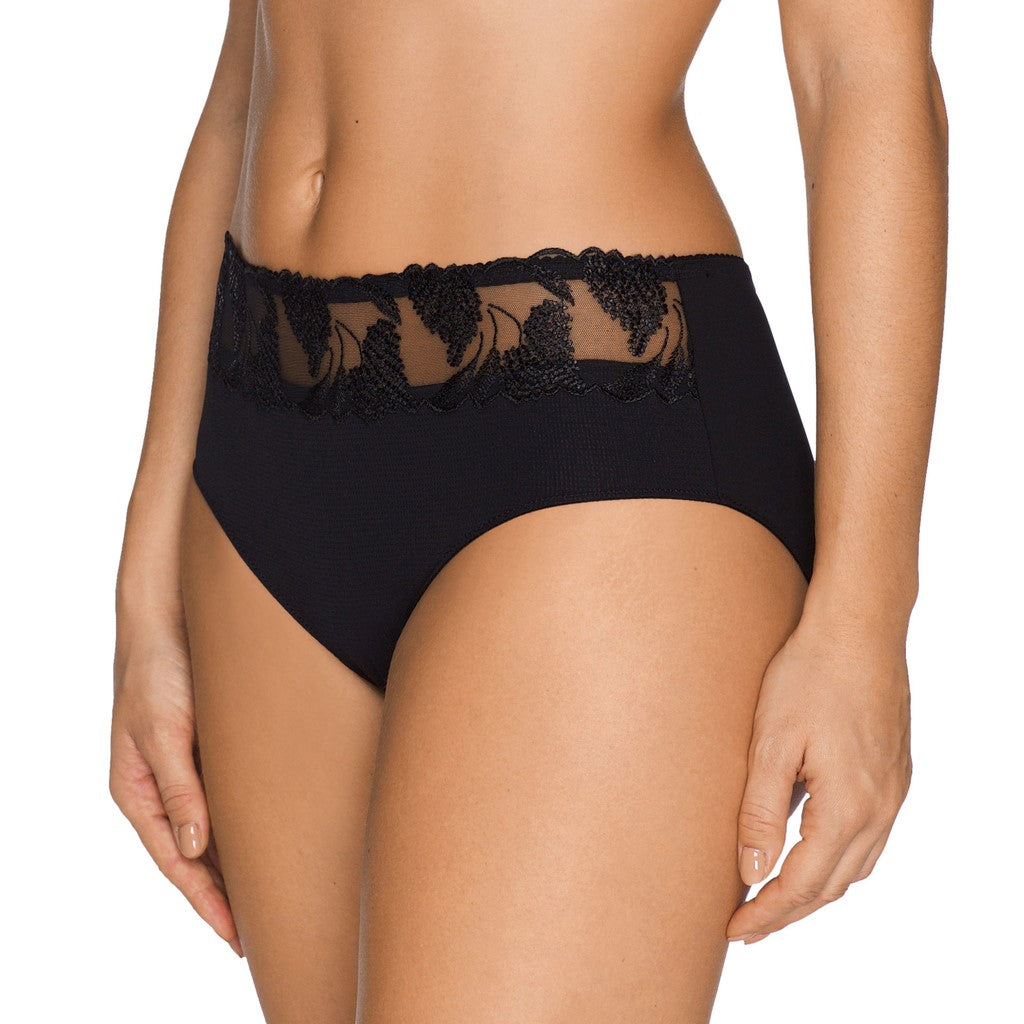 562831 Black-M
