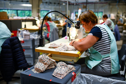 Facemasks 5 assorted in various colours