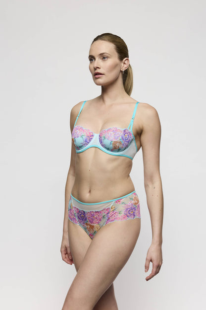 Salesbook image with head