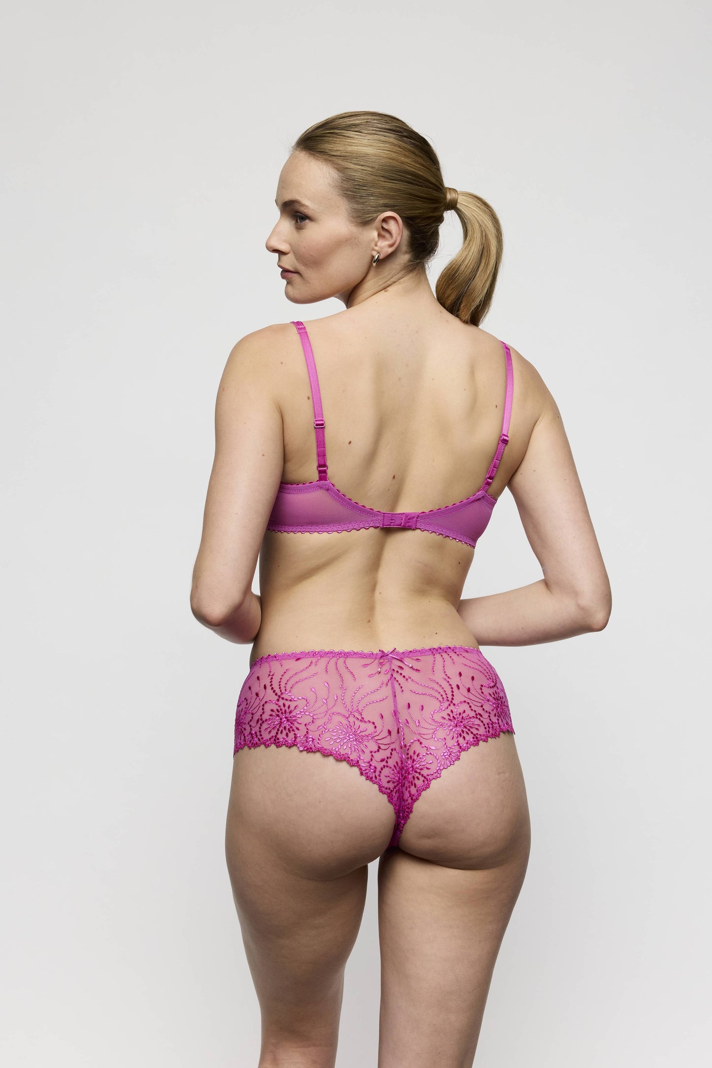 Salesbook image with head