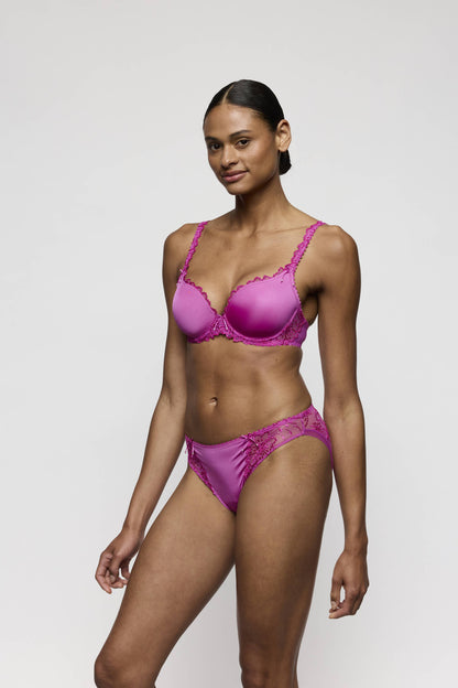 Salesbook image with head