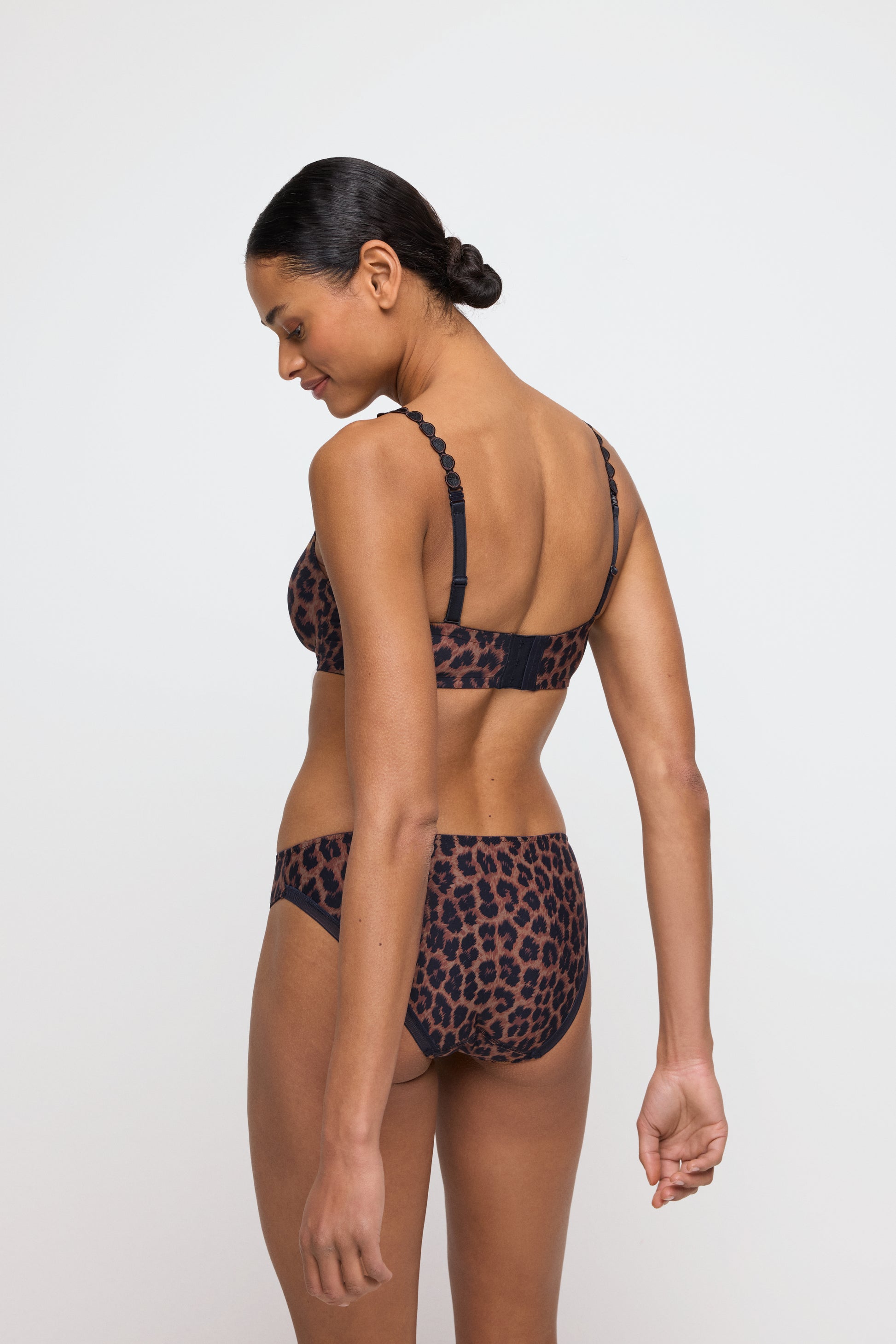 Salesbook image with head