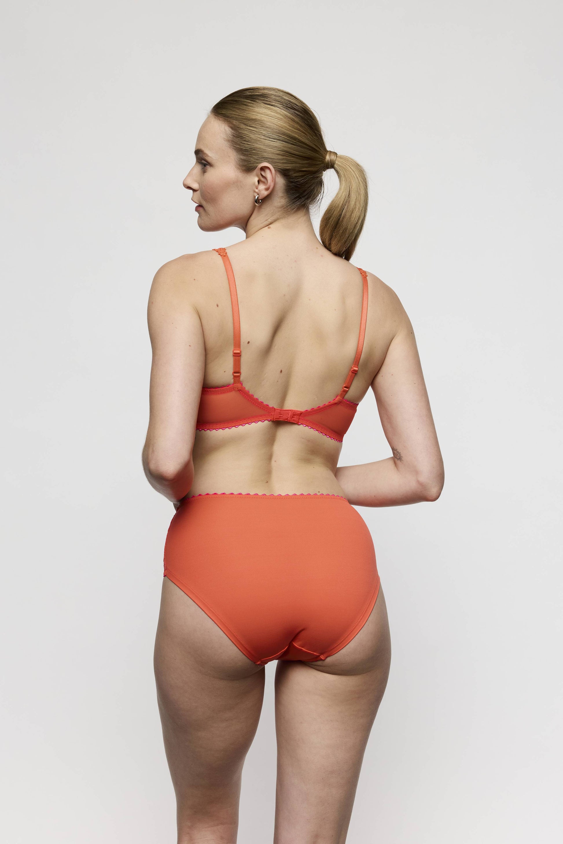 Salesbook image with head