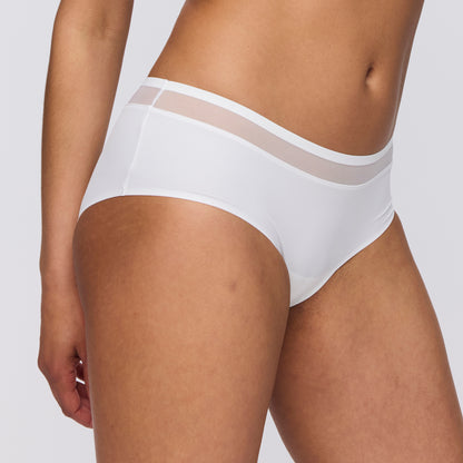 LOUIE natural shorts