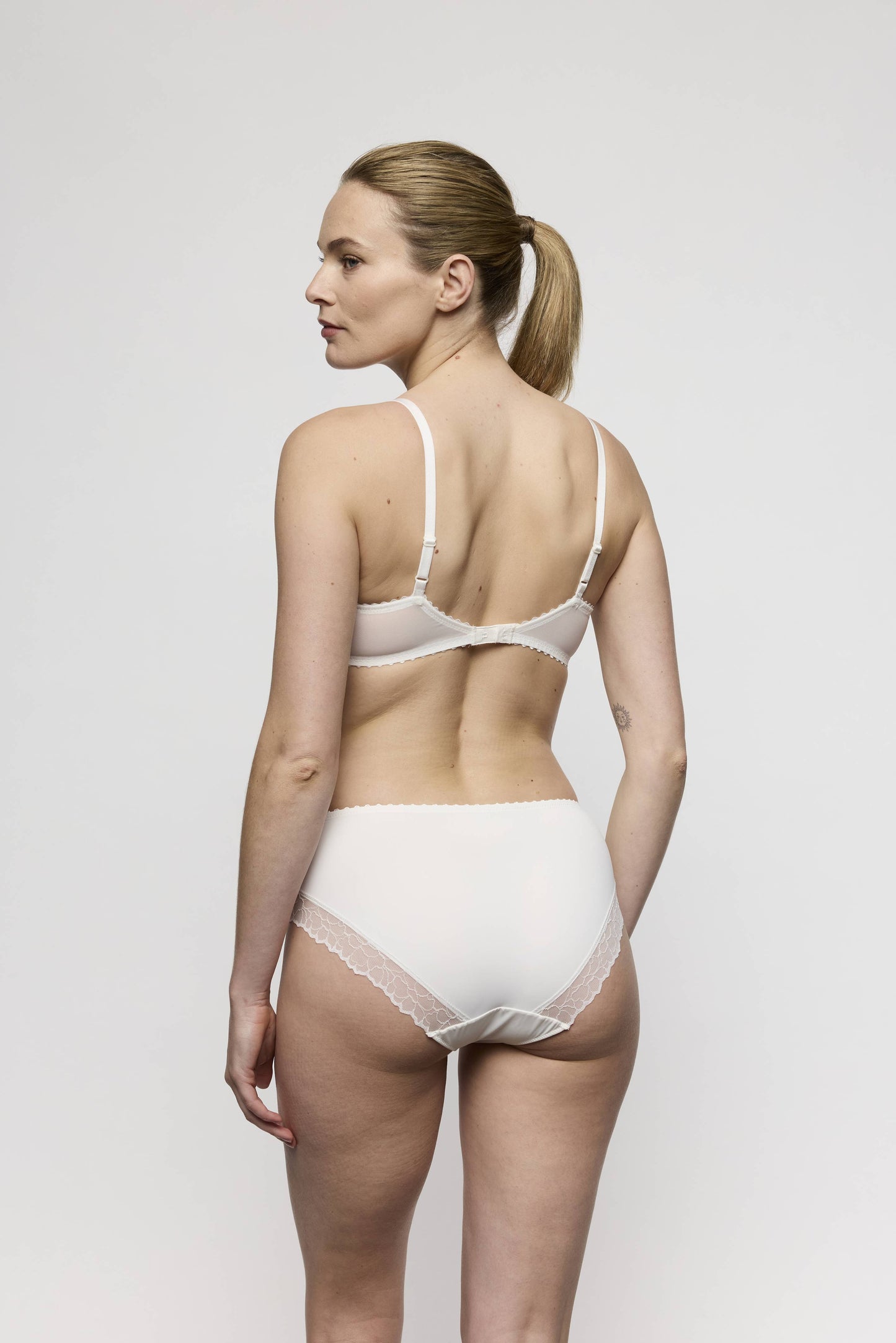 Salesbook image with head