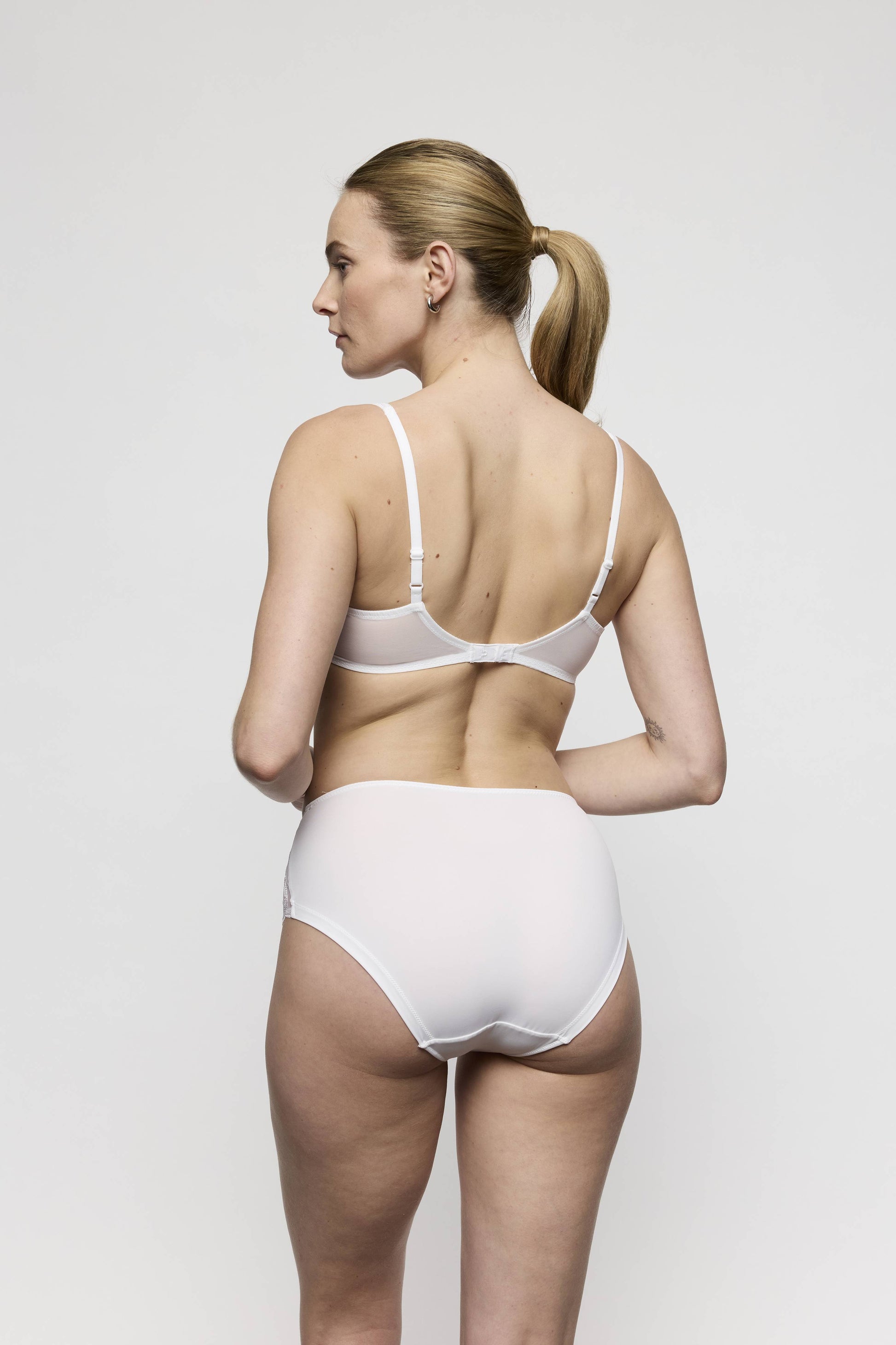 Salesbook image with head