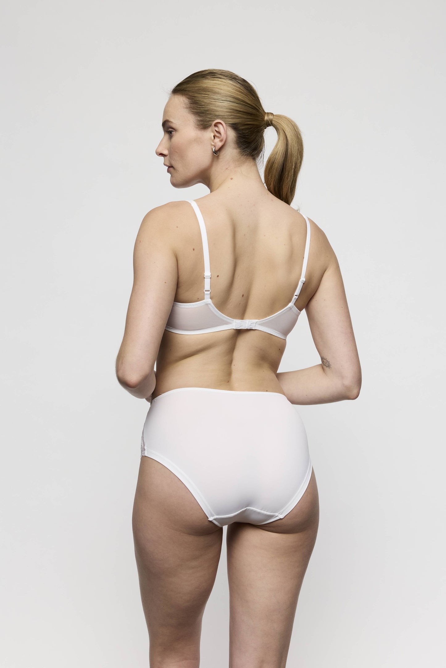 Salesbook image with head