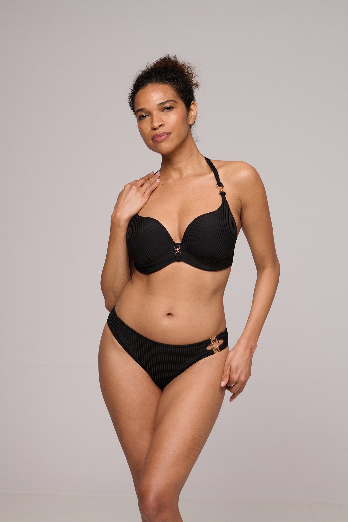 EMLY black padded bikini top heartshape