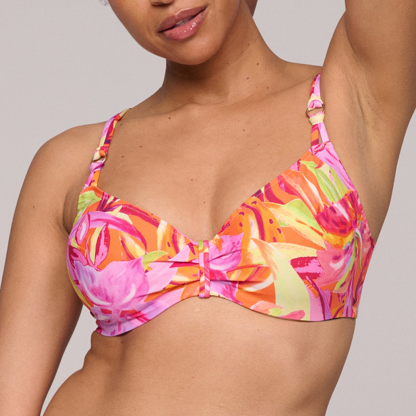 SHUBRA Musa full cup bikini top