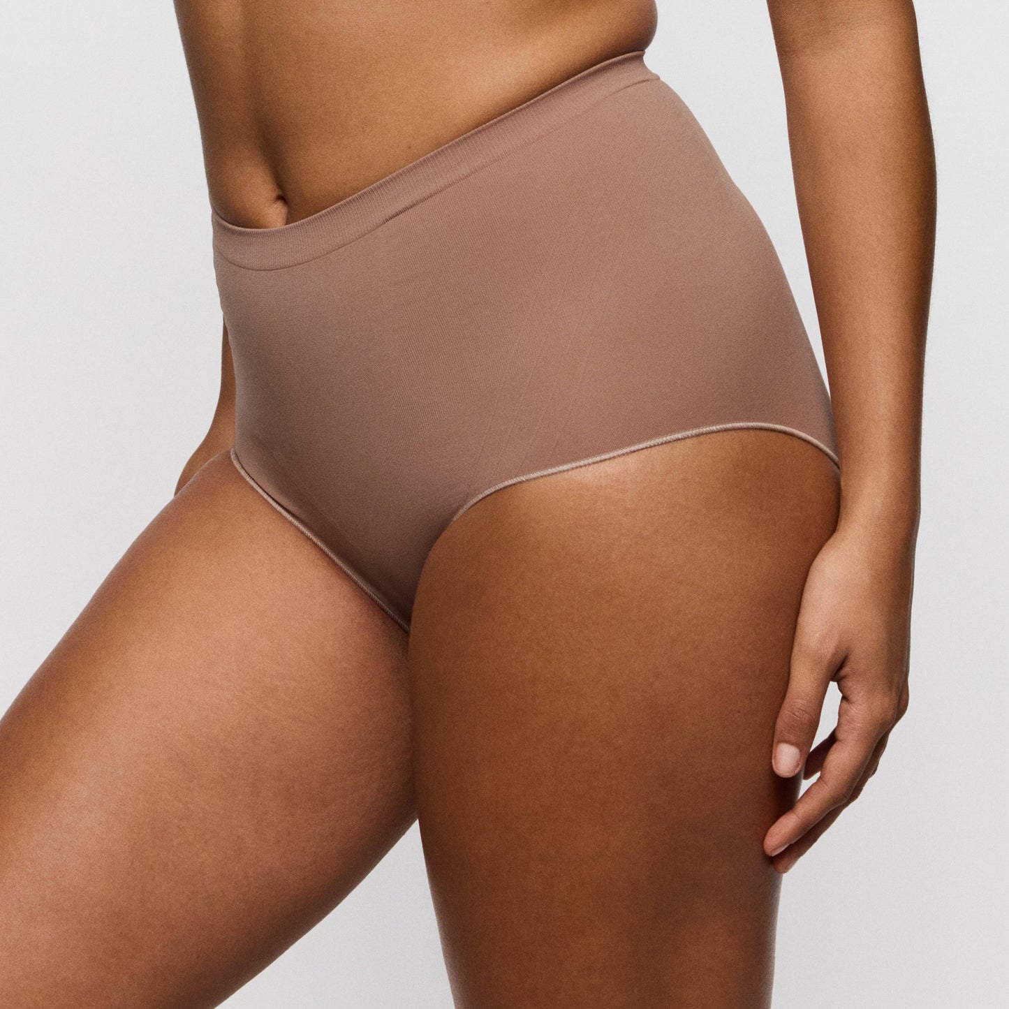 Ginger tummy-control shapewear briefs - Primadonna Nudda in a smooth design for comfortable tummy control.