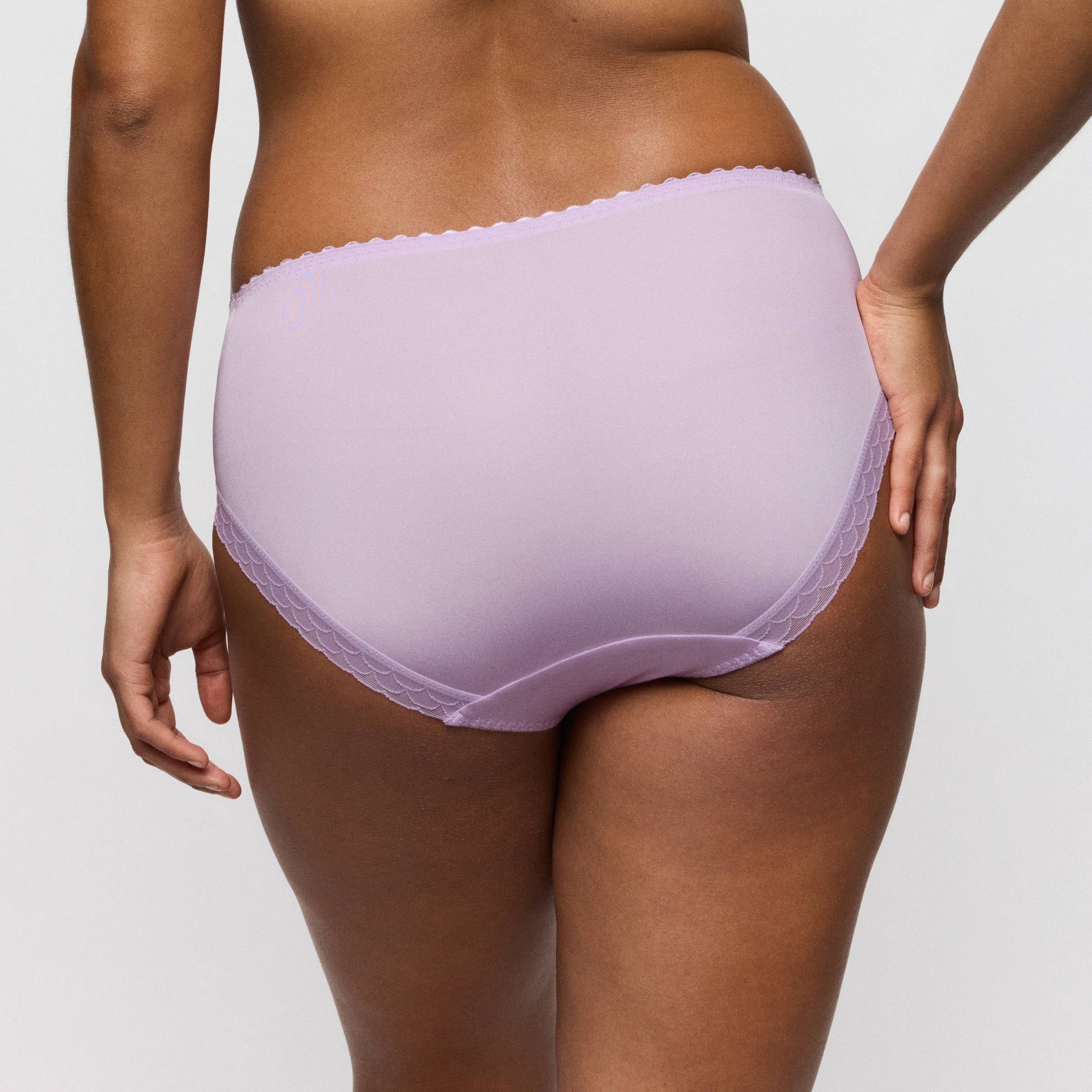 Primadonna IXIA full briefs in Wisteria showcasing a cool retro high-waist style in lilac color.