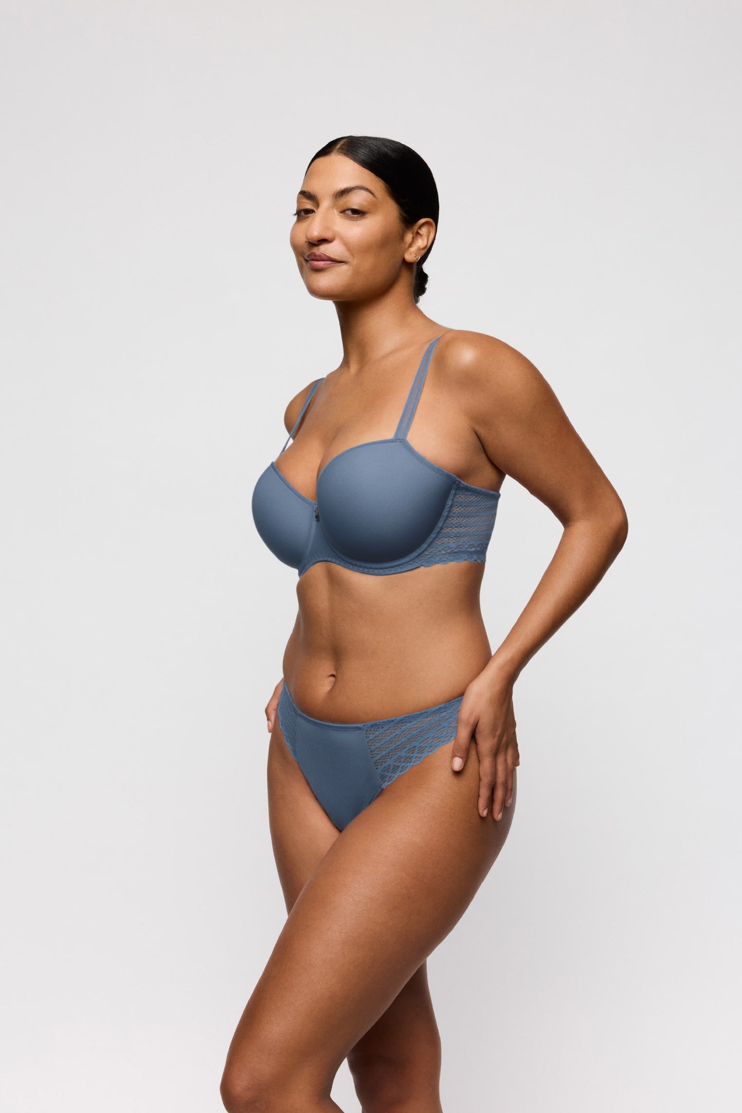 Primadonna Twist TWIST SIDE padded balcony bra in indigofera