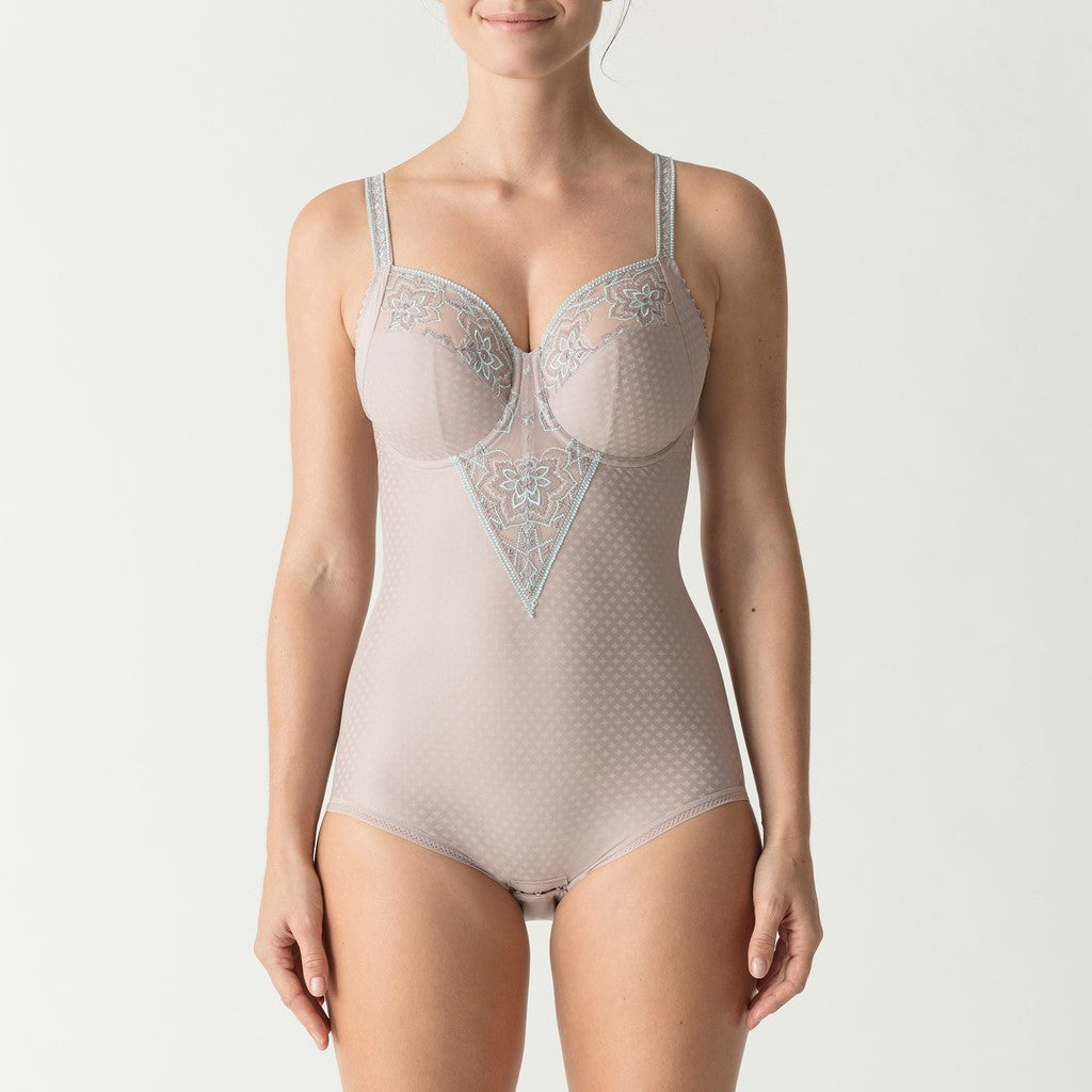 462970 Patine-UK 42F / EU 95F / US 42F