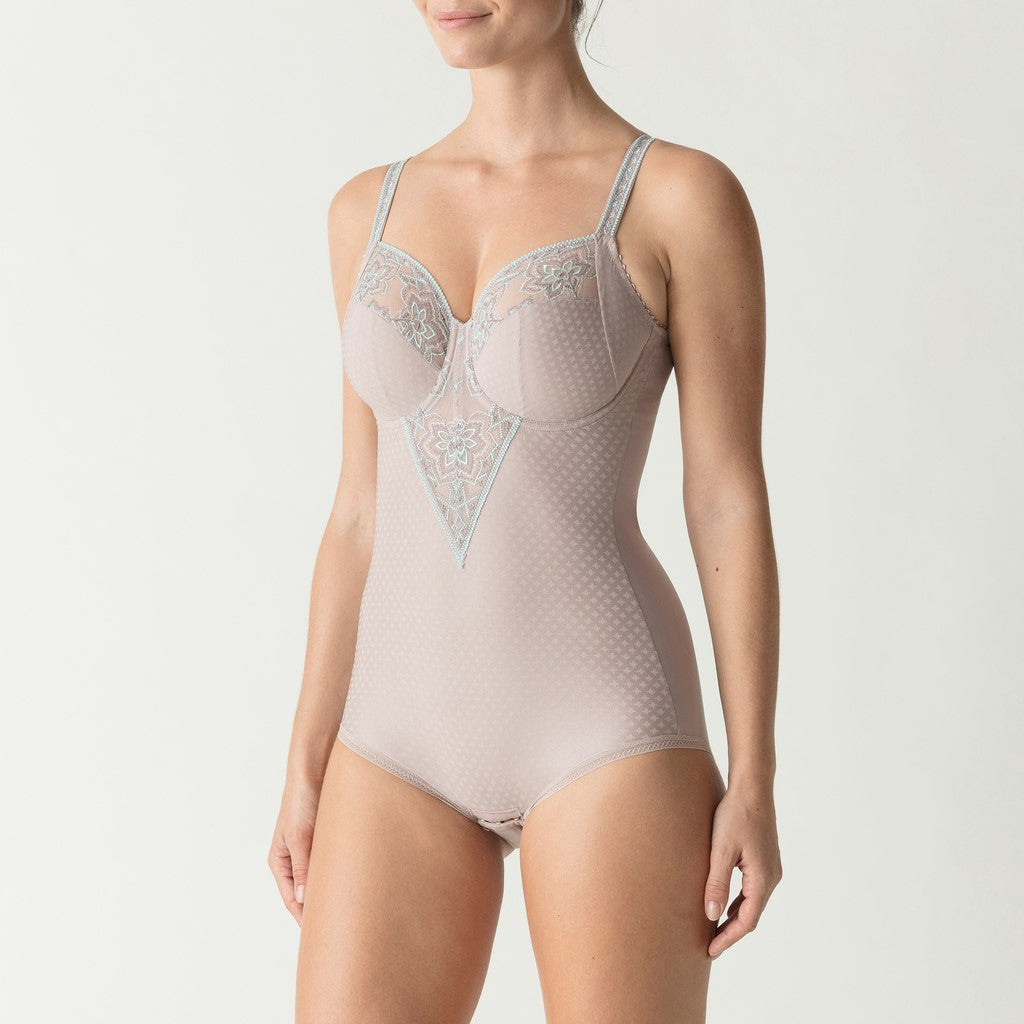 462970 Patine-UK 42F / EU 95F / US 42F